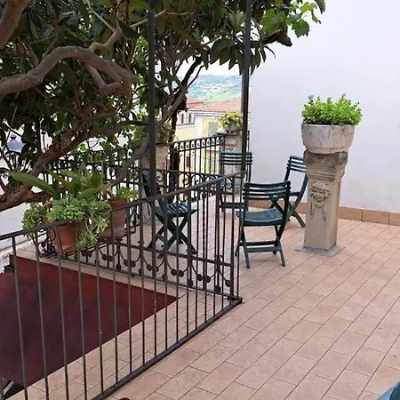 منزل للإقامة I Guelfi Tocco da Casauria