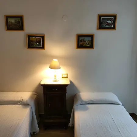 I Guelfi Δωμάτια σε οικογενειακή κατοικία *